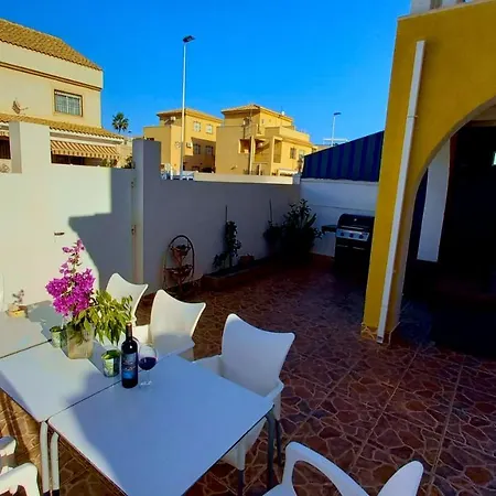 House Madamme Tatil Evi Torrevieja